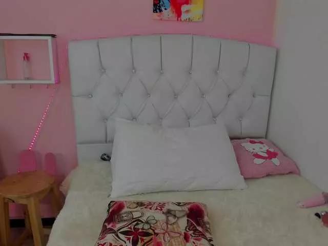18candy from BongaCams is Freechat