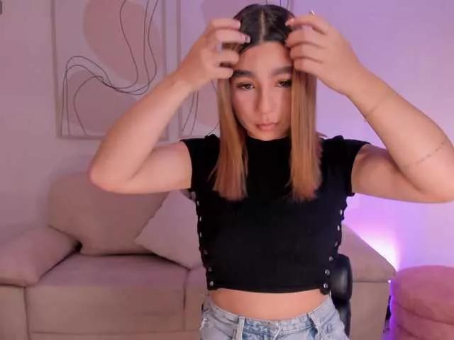 AdharaMoretti from BongaCams