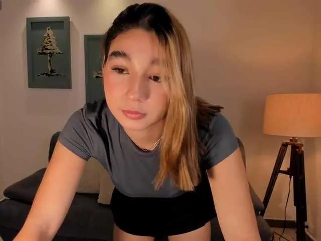 AdharaMoretti from BongaCams
