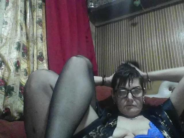 AlanaXDream from BongaCams