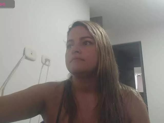 AlannaStephen from BongaCams