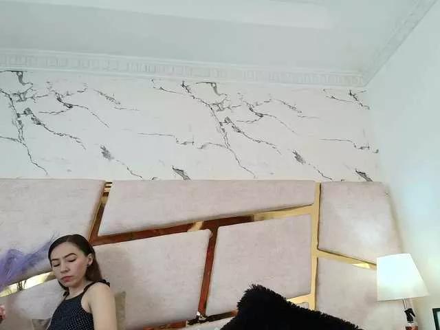 Alice-browwn-12 from BongaCams is Freechat