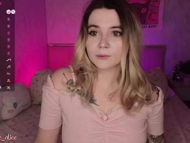 Girls: try live performances with matured performers, from dancing to quirks, in a variety of beautiful sex cams.