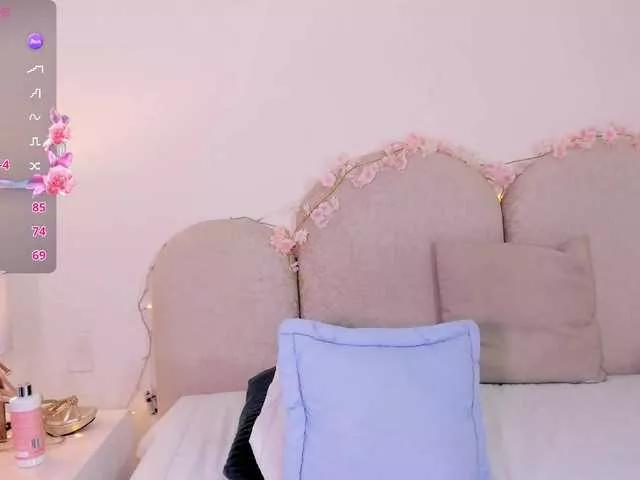 allanaluna from BongaCams
