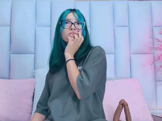 AlliciaKim from BongaCams