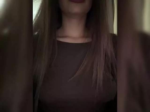 Alliina-leee from BongaCams