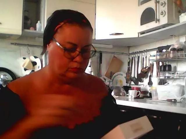 AlyaBest777 from BongaCams