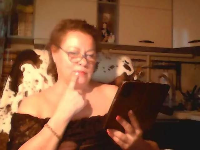 AlyaBest777 from BongaCams
