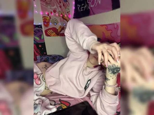 angelicathebratxo from BongaCams is Freechat