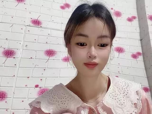 AnnaSexy18 from BongaCams