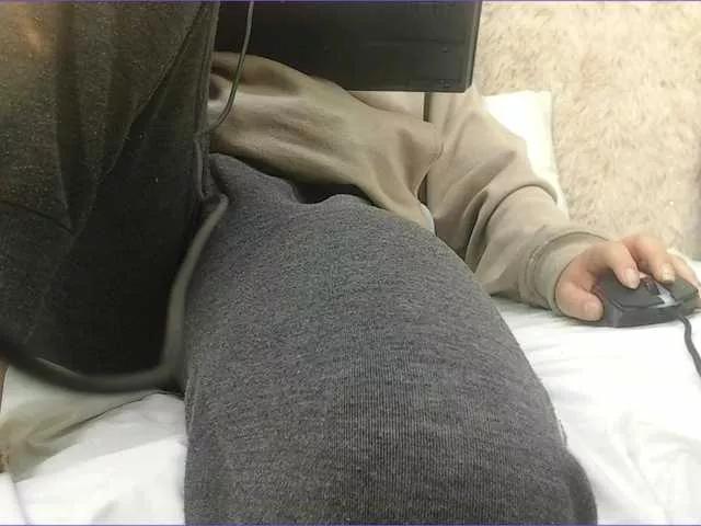 anni-jones from BongaCams