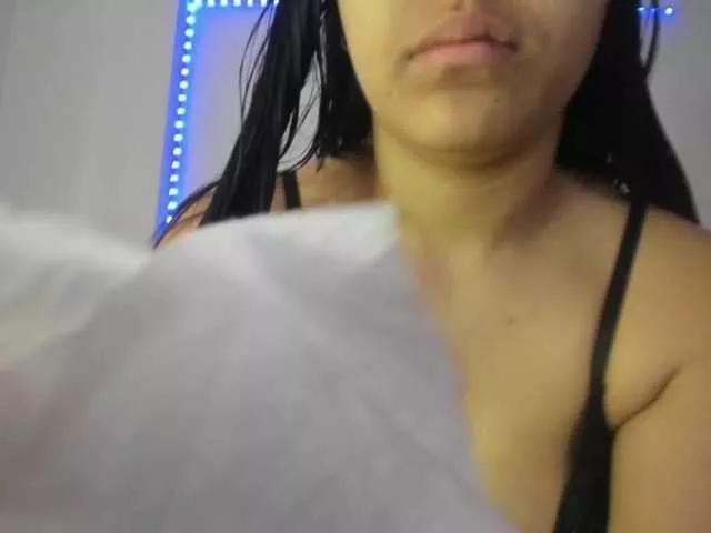 annie-sweet from BongaCams
