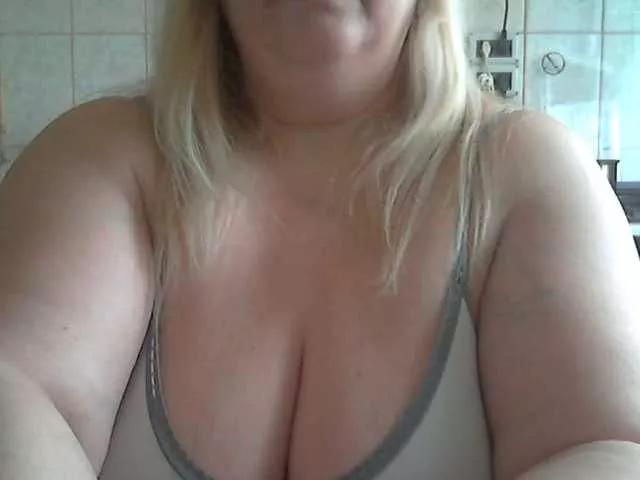 AriannaMilf from BongaCams