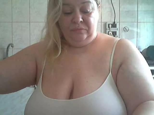 AriannaMilf from BongaCams