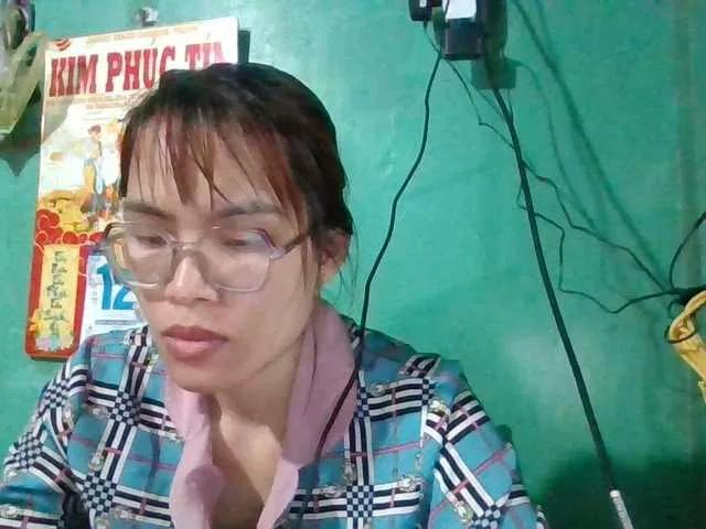 Baby-ladysweet69 from BongaCams