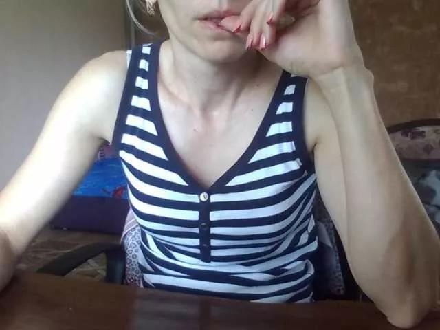 BabyLove4432 from BongaCams is Freechat