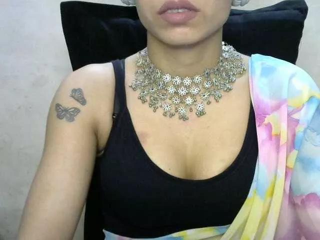 Babyniaa from BongaCams