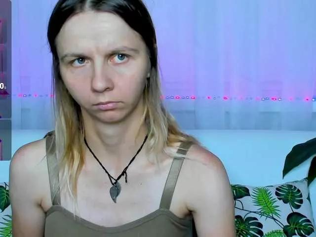 Beellami from BongaCams