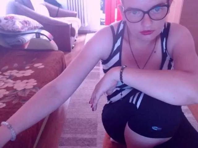 bellaro from BongaCams