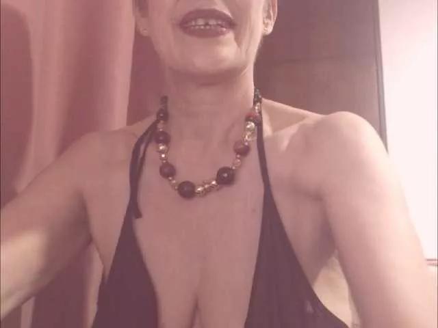 belleblondx from BongaCams