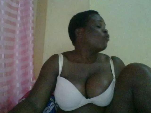 bigboobies2 from BongaCams is Freechat