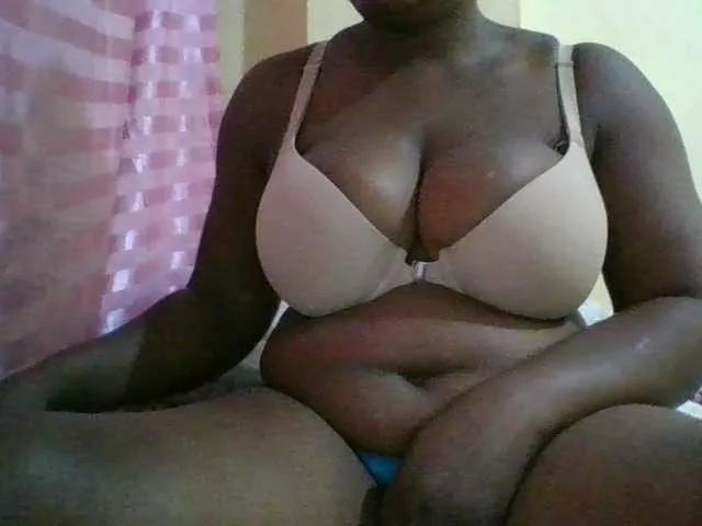 bigboobies2 from BongaCams