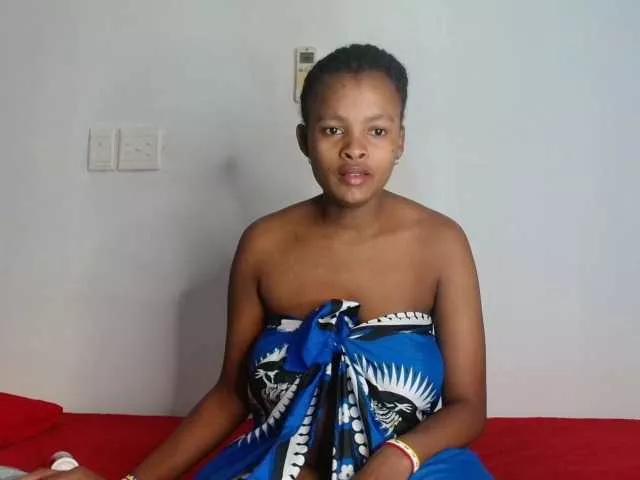 BlondQ2003 from BongaCams is Freechat