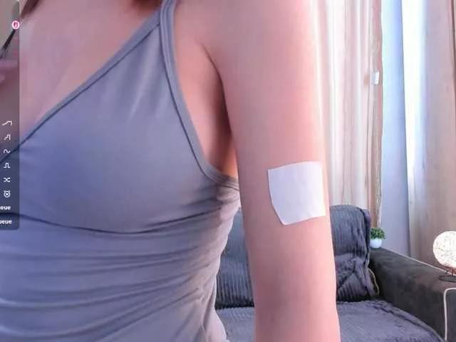 BlushinBloom from BongaCams is Freechat