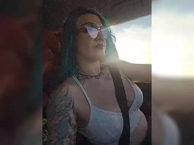 Callie-Canna-Lillie from BongaCams