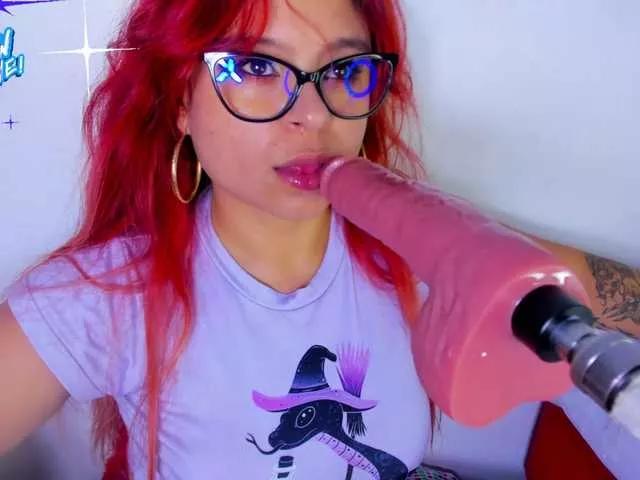 CassandraPret from BongaCams
