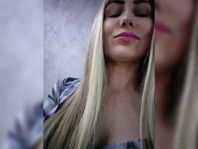 Cassssablanca from BongaCams