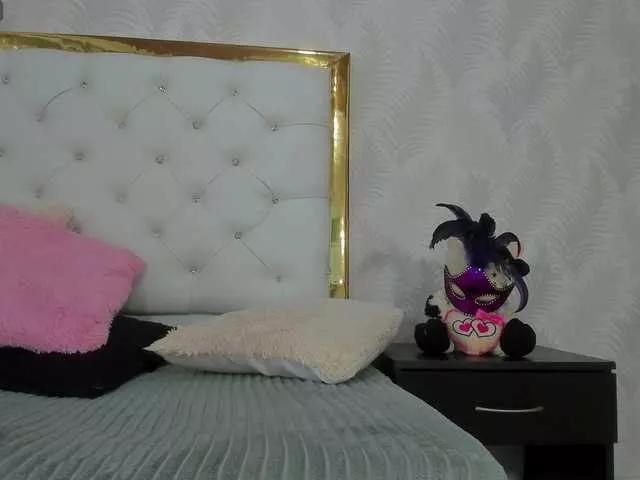 catalinalatin from BongaCams