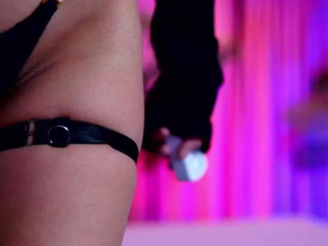 ChicaOra from BongaCams