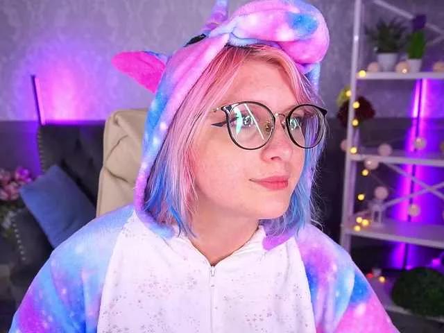 CoolTatis from BongaCams