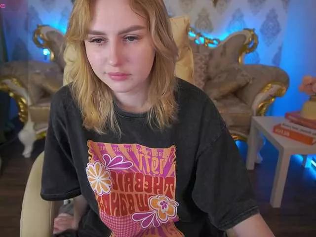 DivineJass from BongaCams