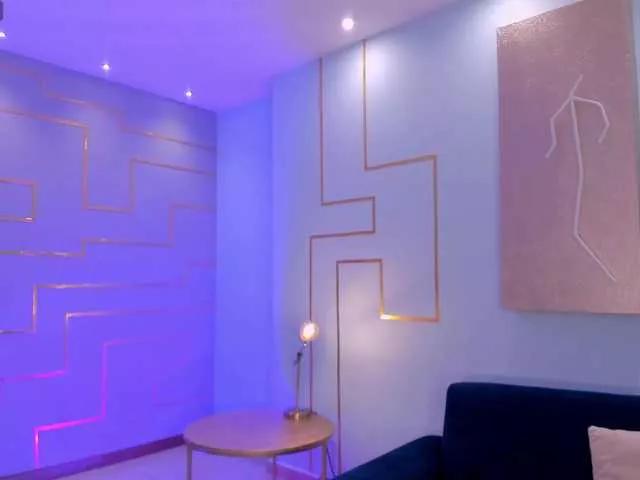 DonnaStonne from BongaCams