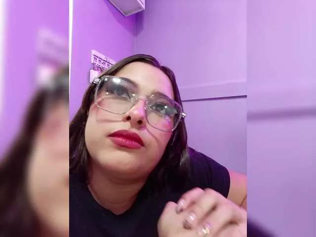 EinnyMure from BongaCams