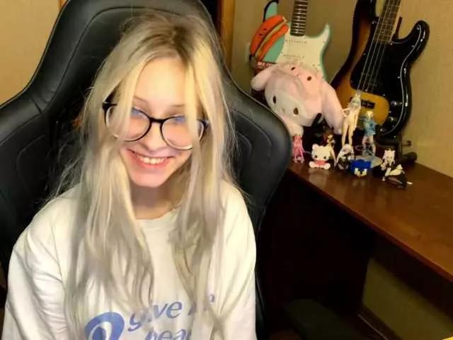Photos of ElainLuv from BongaCams is Freechat