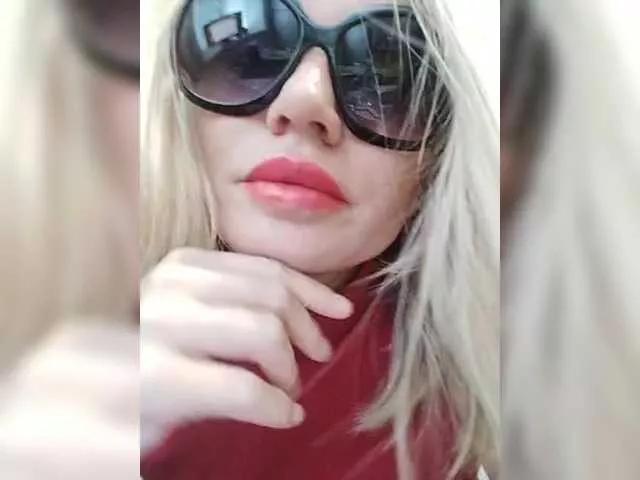ElenCarr from BongaCams