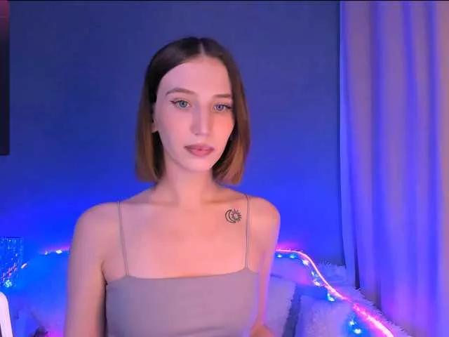 ellaamber from BongaCams