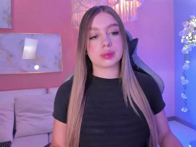 EllaClark from BongaCams