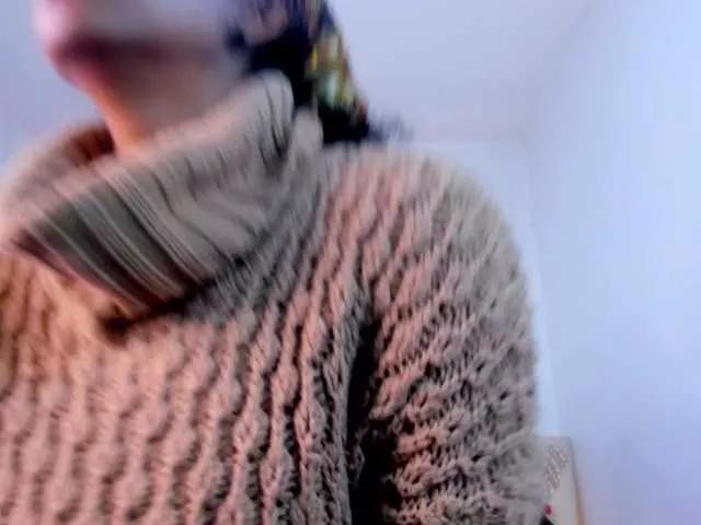 Ellie-Alves from BongaCams
