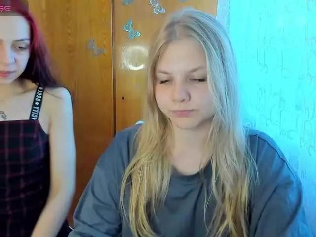 Emma-Frizea from BongaCams