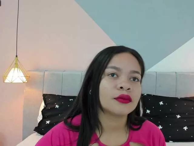 Emmaxlovea on BongaCams 