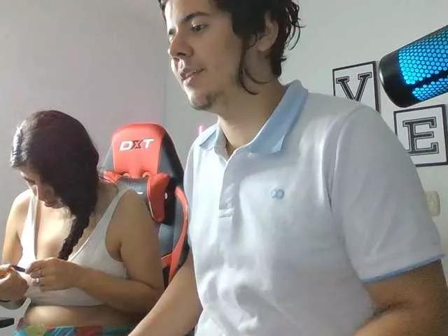 Emy23Jack23 on BongaCams