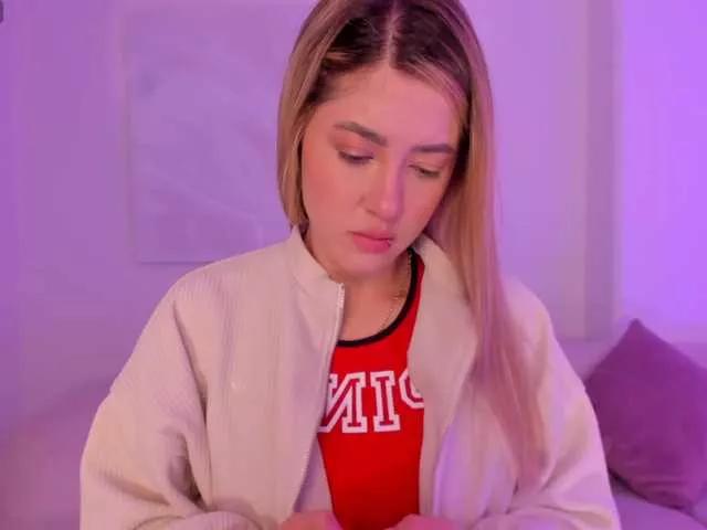 EveBenson from BongaCams