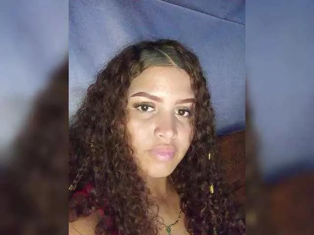 FANNIE22 from BongaCams