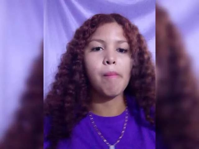 FANNIE22 from BongaCams