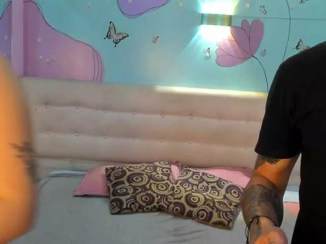 Photos of FoxyBlaze from BongaCams is Freechat
