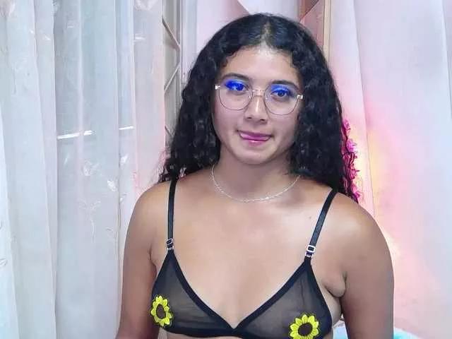 GinevraCarusso performants stats from BongaCams
